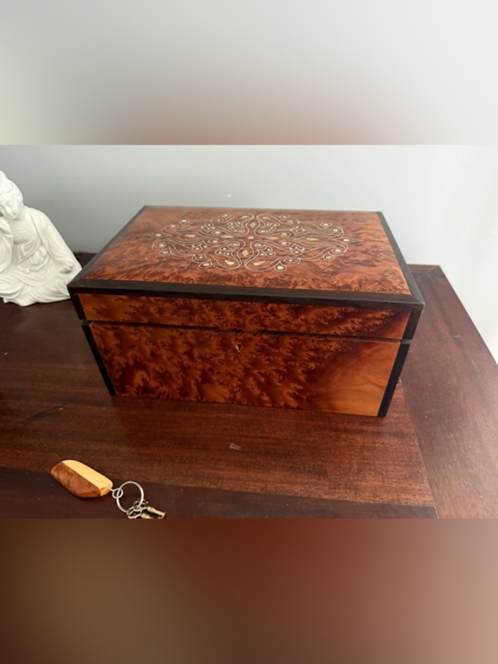 Moroccan Burl Wood Inlay Jewelry Box with Mother-of-Pearl Motif Thuya